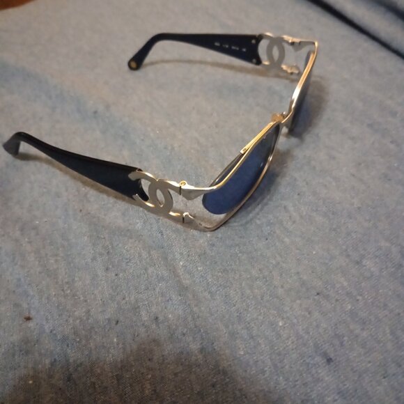 Rare Authentic Vintage 1990's Chanel Sunglasses - Picture 7 of 7